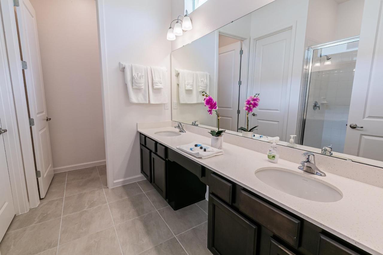 Luxury 12 Bedrooms Pool House 10 Min To Disney4630 Kissimmee Exterior photo